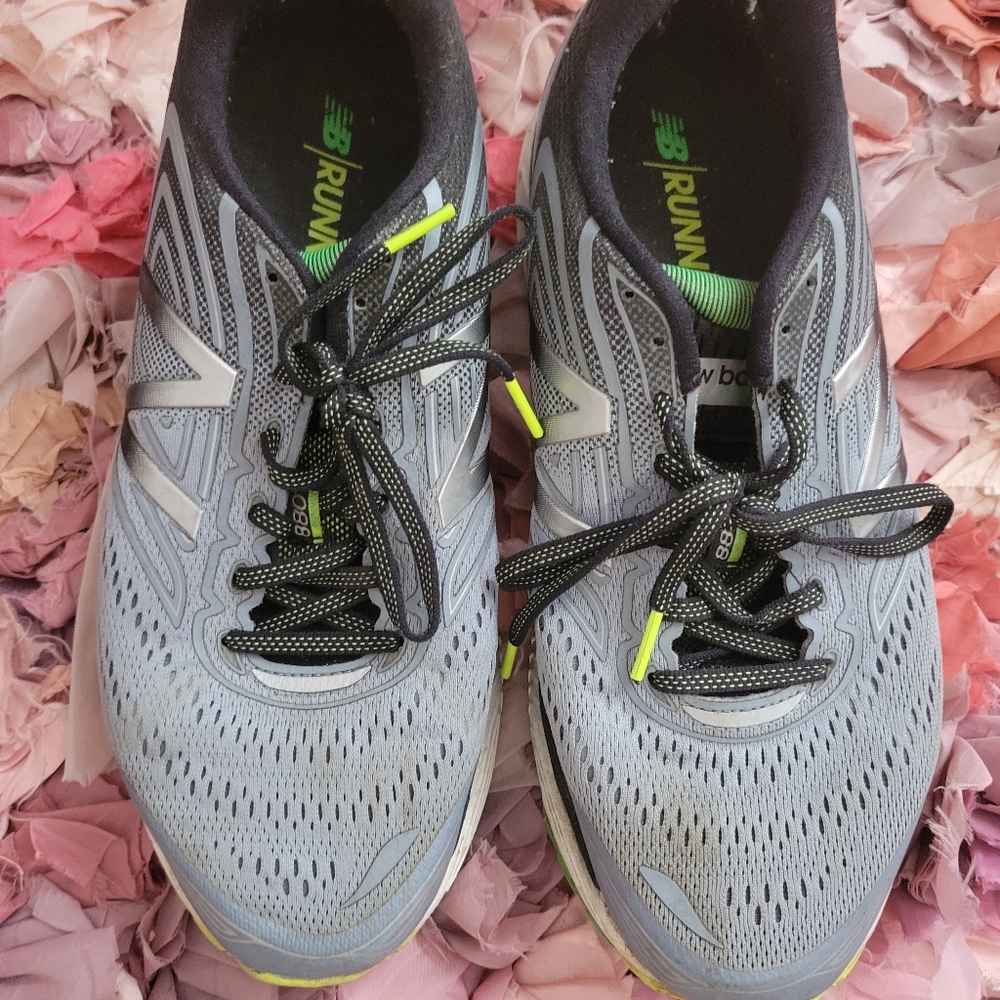 New Balance 1260 Wide Sneakers